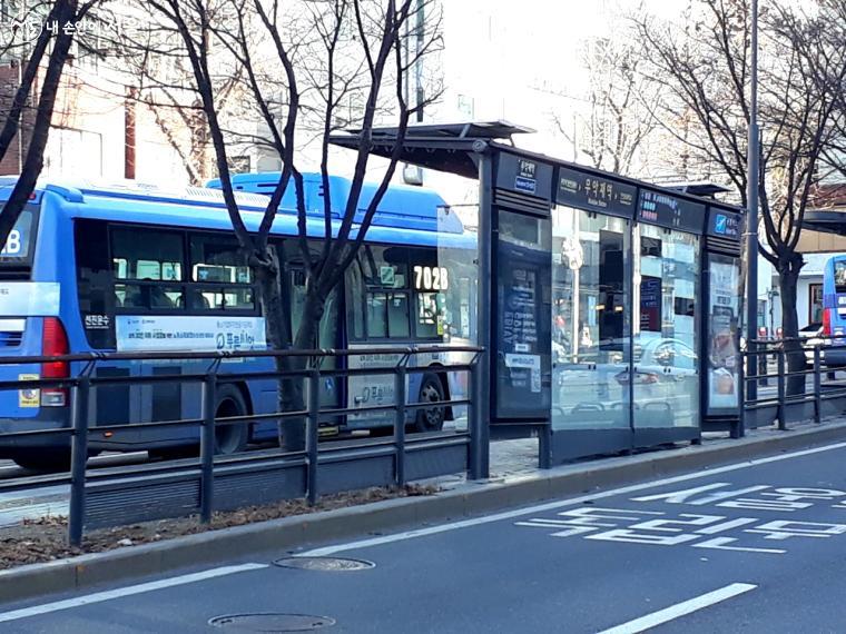 1월 22~23일 시내버스는 새벽 2시까지 연장 운행한다. 