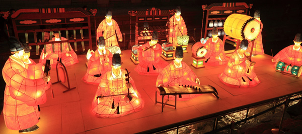 서울등축제 마지막 구간. 삼일교 인근에 전시된 종묘제례악등