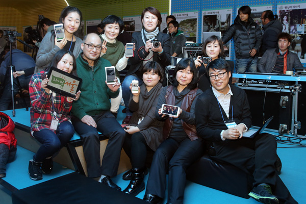 라이브서울을 만들어가는 서울시 담당자들.