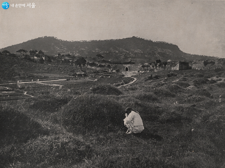 광희문 밖 풍경, 1907년(독립기념관 소장)