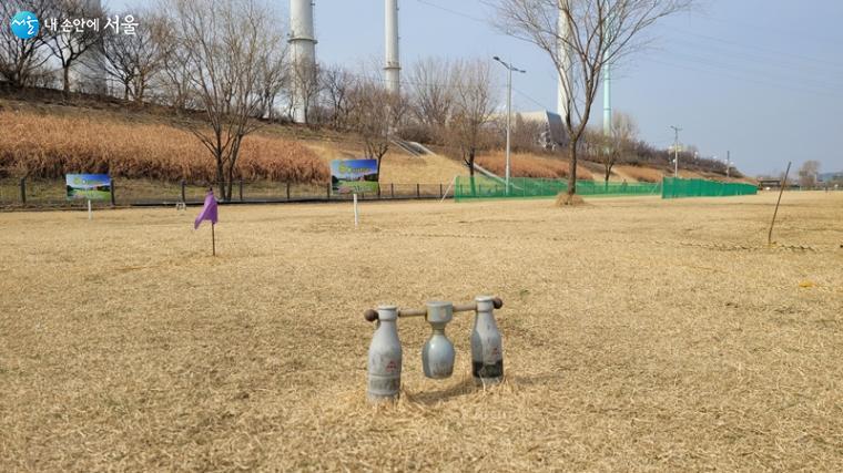 우드볼 게임은 각 홀마다의 위켓(문)을 적은 타수로 통과하는 경기이다  ⓒ최용수