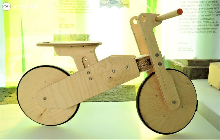 을지메이드 어린이용 목재자전거 ‘퍼스트바이크’ ⓒ조수봉