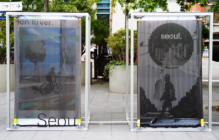 병렬된 스크린으로 서울의 다양한 모습을 보여주는 국민대 학생들의 작품 '서울의 속도'