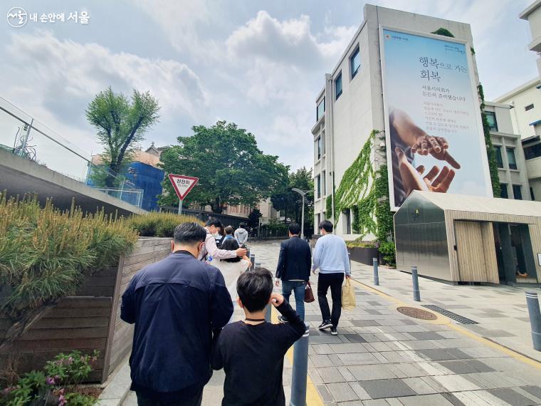 우리나라 대표적인 성공회성당인 서울주교좌대성당에 가는 길 