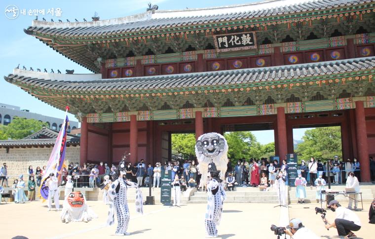 창덕궁 정문, 돈화문에서 펼쳐진 ‘구나행(驅儺行)-흑호 납시오!’