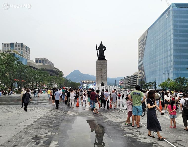 광화문광장이 더 시민에게 가까워지길 바란다.