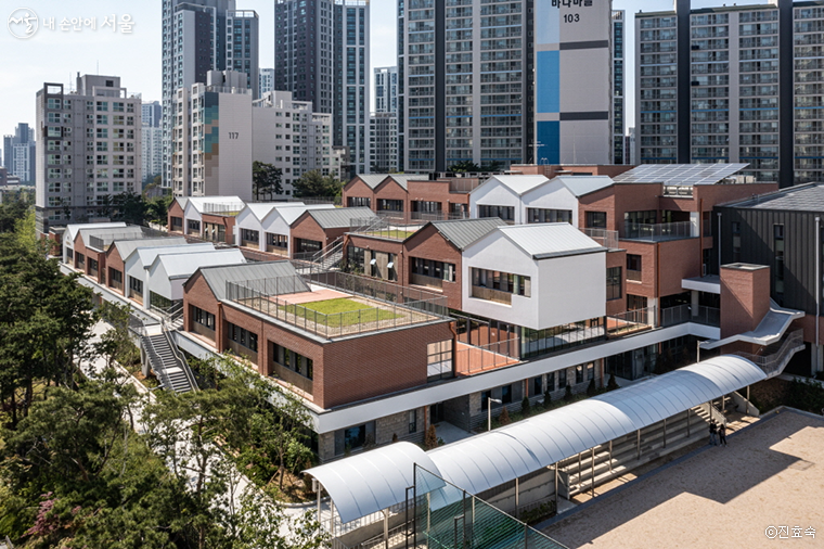 2022 서울시 건축상 완공부문 대상 - 신길중학교 (이현우 설계)