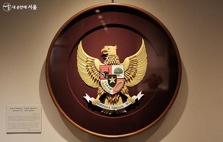 인도네시아 국장 '가루다 판차실라'를 조형예술작품으로 창작한 작품 (박선영 작가) 