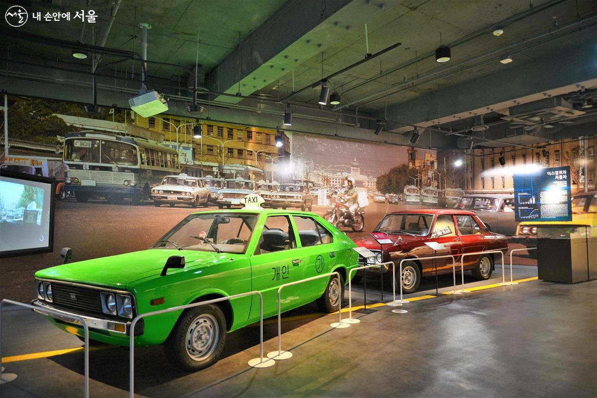 박물관 상설전시관에서 만날 수 있는 대한민국 최초의 고유 모델 '포니 자동차' ©이봉덕