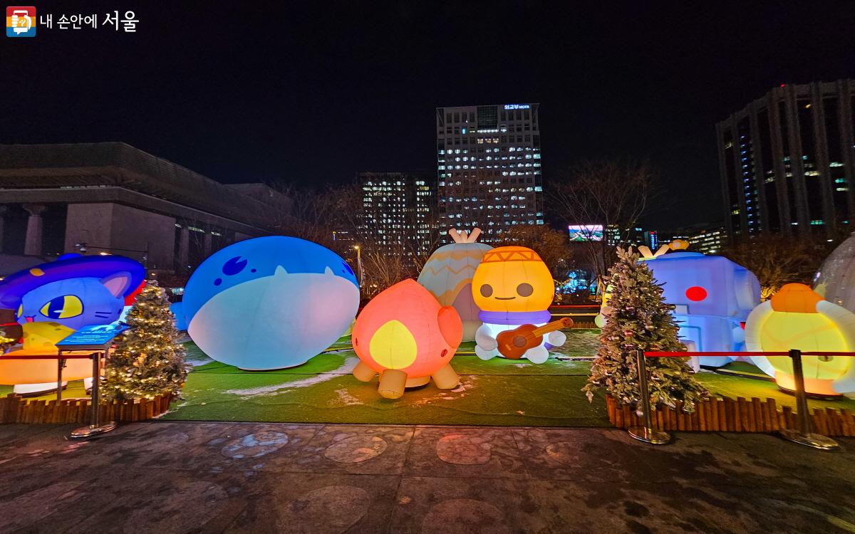 새해에도 시민들의 발길이 이어지는 서울빛초롱축제 ©손설원