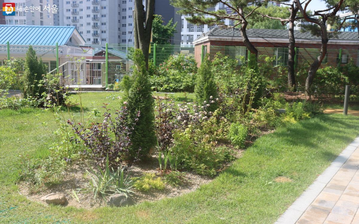 푸른 정원 경관은 시민에게 안정감을 선사한다. ©조송연 