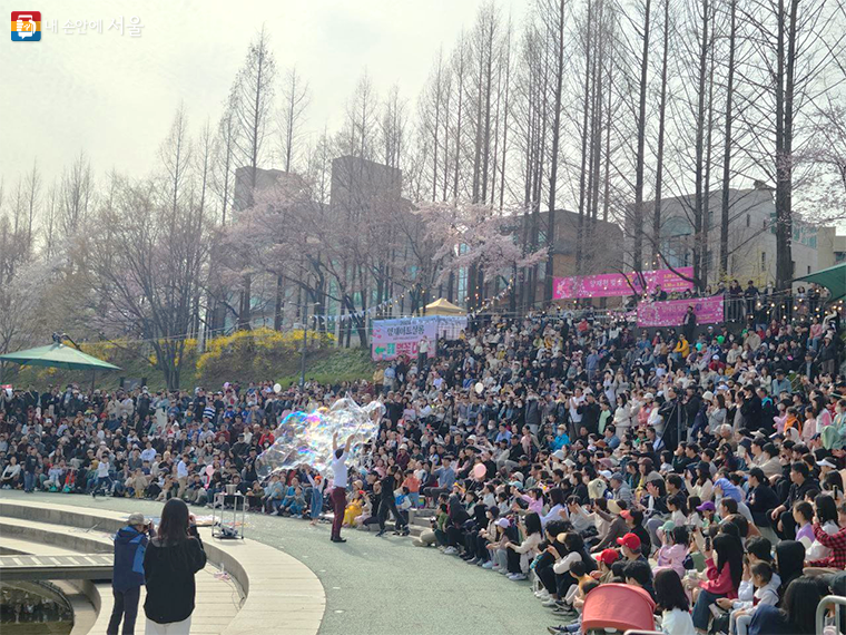 특색있는 공연과 체험프로그램을 즐길 수 있는 양재아트살롱