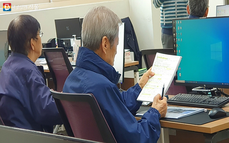 꾸준한 '정보화 교육’ 결과, 최근 3년간 총 1만 8,000여 명의 장애인 디지털약자 수료생을 배출했다. ©엄윤주  