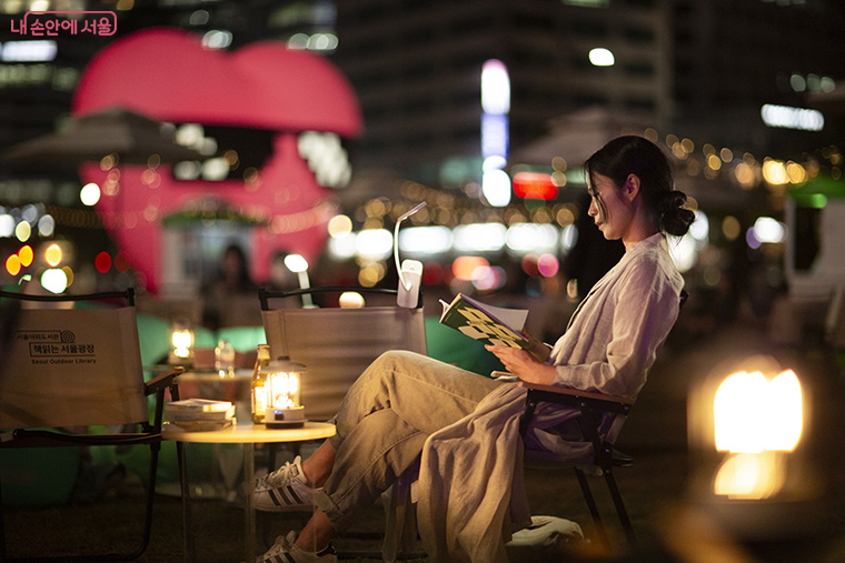 책읽는 서울광장은 올해 ‘도시의 거실’이란 컨셉으로 꾸며졌다.