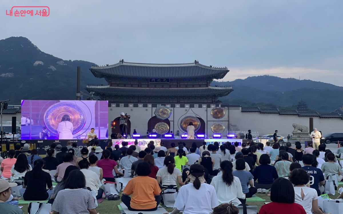 도심 한가운데에서 경험하기 쉽지 않은 명상 프로그램 ©이정민