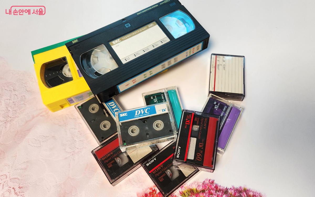 필자의 집에도 VHS, 6mm 비디오테이프가 여러 개 있다. ⓒ김미선