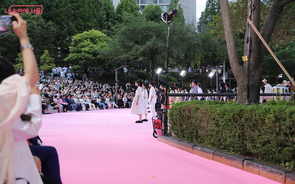 '서울패션로드'는 글로벌 패션 도시 서울로 거듭 나기 위해 마련된 행사이다. ©이혜숙