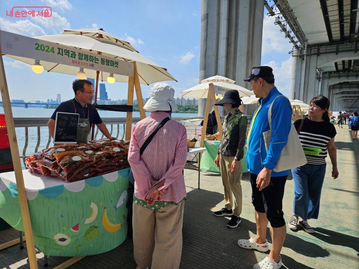 ‘잠수교 농부의 시장’에는 전라남도가 함께하는 동행마켓이 열렸다. ©이선미 