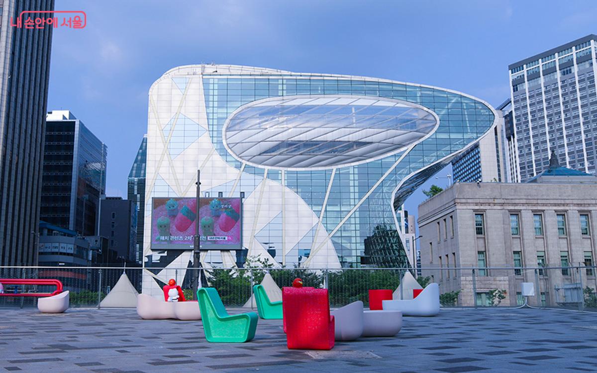 7월 1일부터 9월 30일까지, 서울시는 '서울아이콘' 미디어아트 전시회를 개최한다. ©이혜숙
