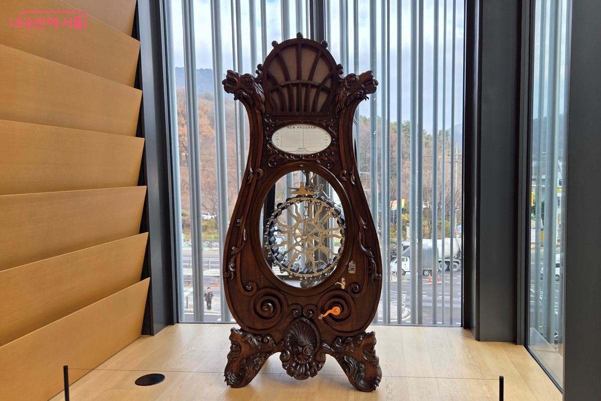 눈 대신 귀로 즐긴다! 무료로 만나는 세계 최초 오디오 박물관 > 내 손안에 서울 > 서울이야기 > 시민소통 > 정보소통광장