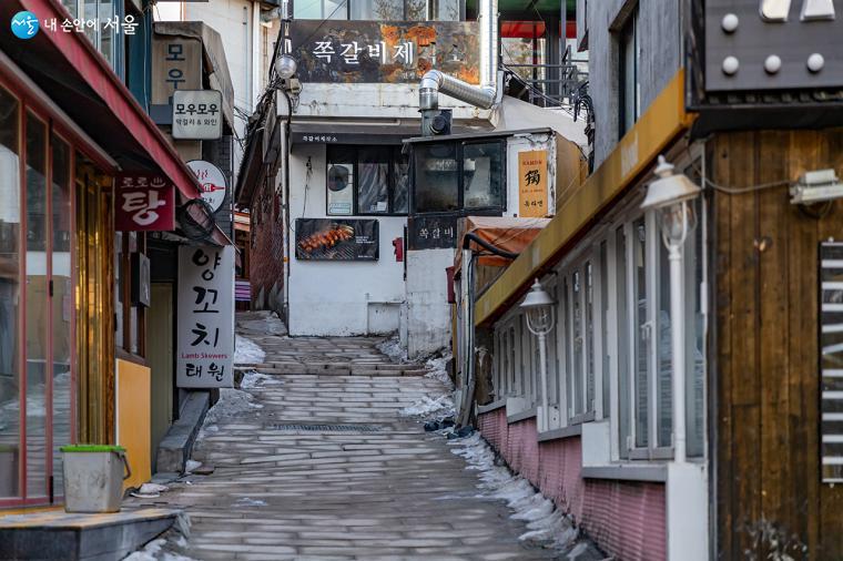 이태원의 골목길이 조용하기만 하다.   ⓒ유서경