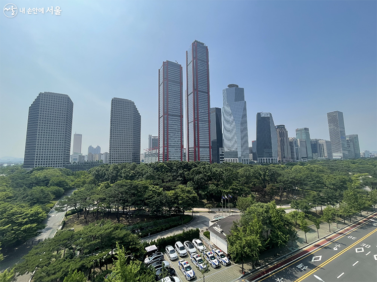 서울시는 글로벌 금융도시로 도약하기 위해 ‘아시아 금융도시, 서울’ 기본계획을 발표했다. 