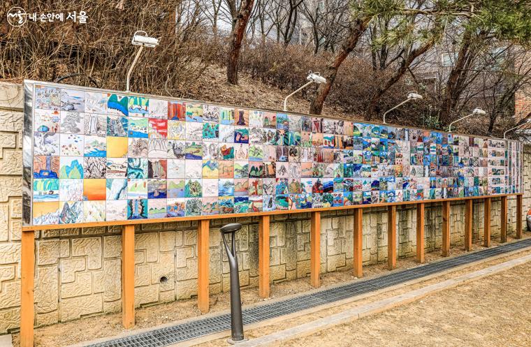 '겸재 진경산수 세라믹판 그림벽화', 겸재문화예술제를 기념하기 위해 강서구 관내 어린이들이 그린 작품이다.