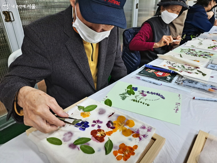 텃밭 활동 외에 마음건강 회복을 위한 산책, 명상 등 다채로운 연계 활동도 진행된다.