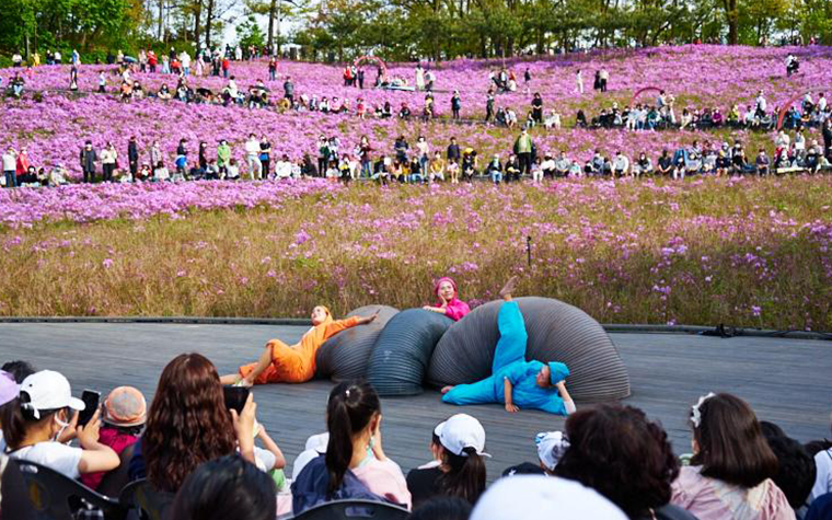 분홍빛 철쭉동산에 흥겨움을 더하다! '노원거리예술제'