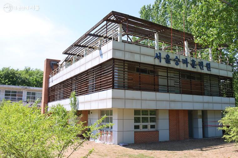 2014년 12월 폐쇄되었다가 7년 만에 공개된 뚝섬승마훈련원 전경