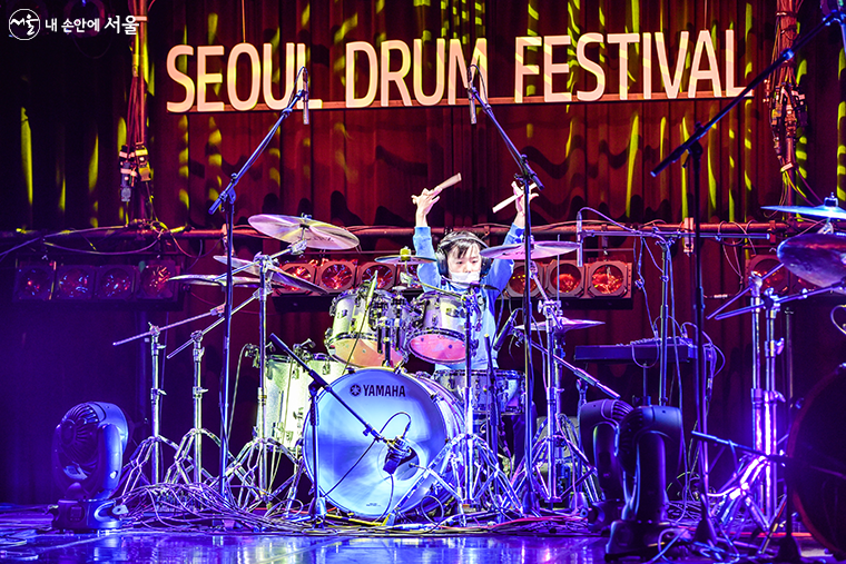 ‘서울드럼페스티벌’의 대표 프로그램인 드럼경연대회 참가자를 5월 20일까지 모집한다. 2021년 학생부 본선 사진