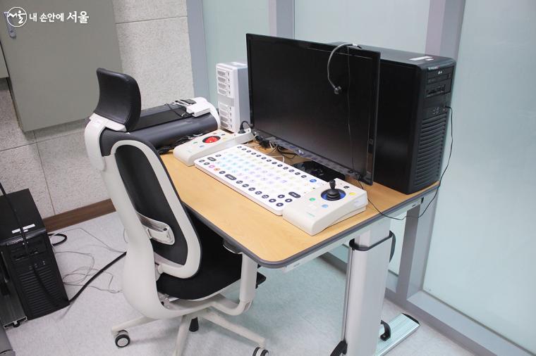 서울시청자미디어센터에는 특별히 장애인을 위한 제작실도 마련되어 있다. 