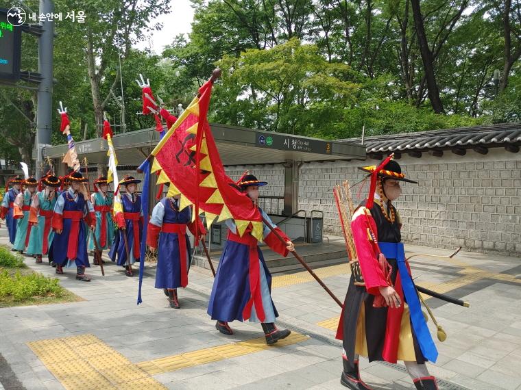 교대의식 후 도성을 순찰하는 의식인 순라의식