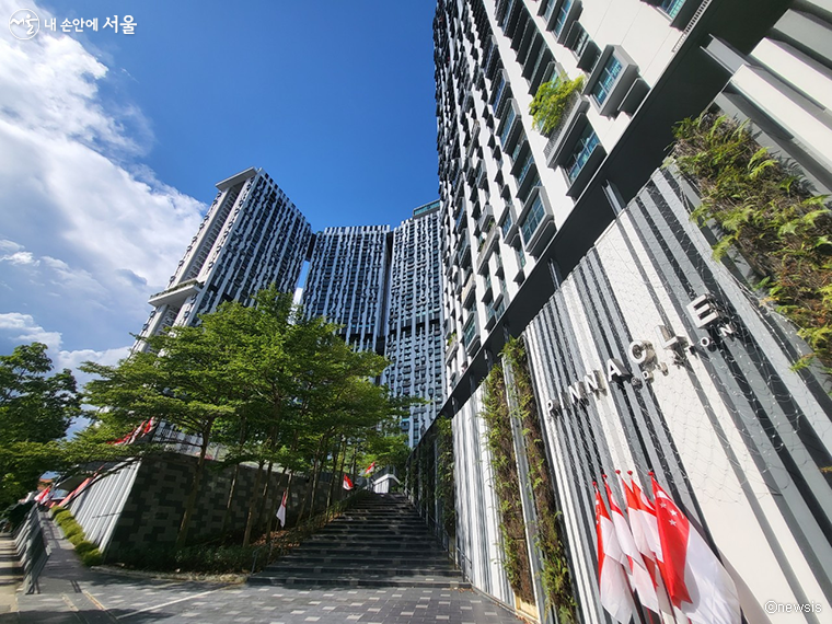 싱가포르 공공주택 '피나클 앳 덕스톤'