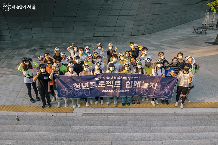 서울시 청년 프로젝트 중 '서울 청년 함께 뛰기'에 참여한 청년 자전거 동호회 '함께 놀자' ⓒ위라이드