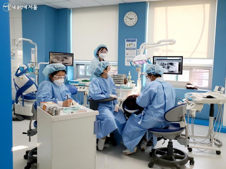 서울특별시 장애인치과병원 진료실 모습 