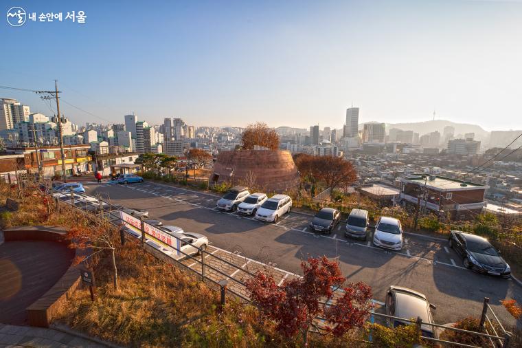 창신동 산마루 놀이터의 전경