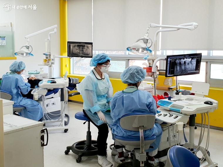 서울특별시 장애인치과병원 3층 진료실 내부 모습