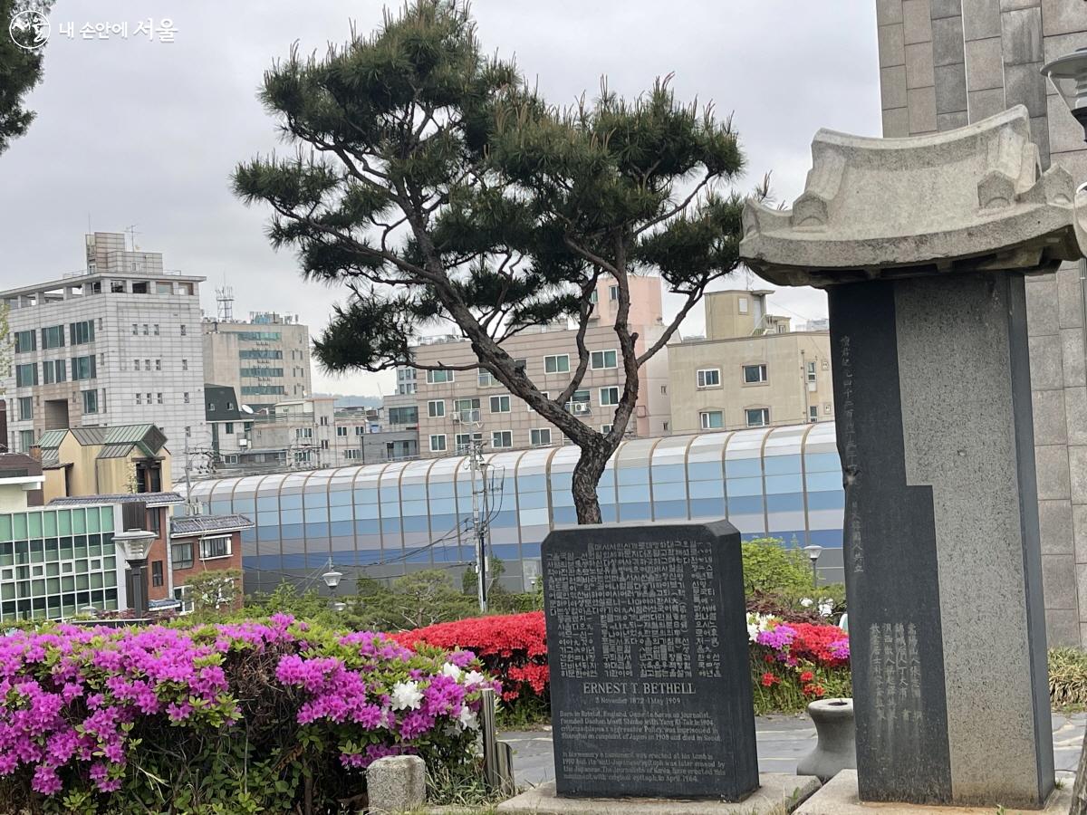 대한매일신보 창간과 항일 언론 활동의 업적을 남긴 베델의 묘 ©이정민