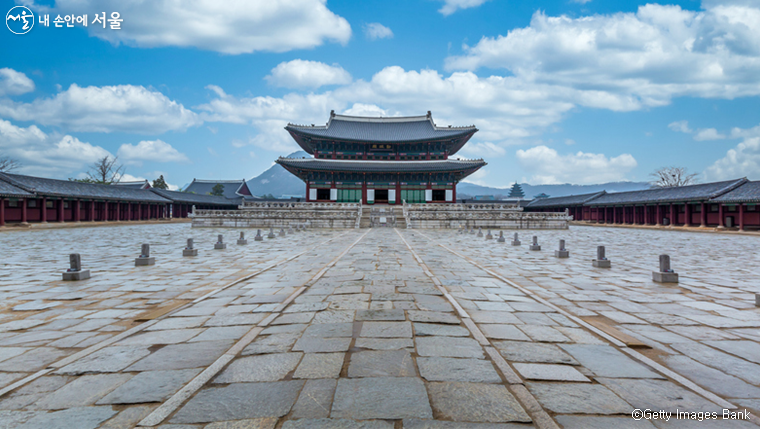 경복궁 중건 사업은 흥선대원군의 최대 역점 사업이었다.