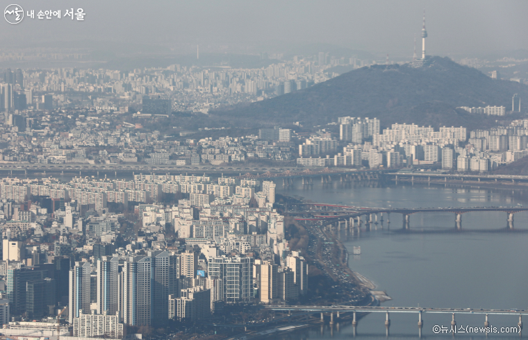 정부가 ‘실거주 의무’ 폐지를 추진하고 있지만, 주택법 개정이 되지 않아 부동산 거래에 주의가 필요하다.