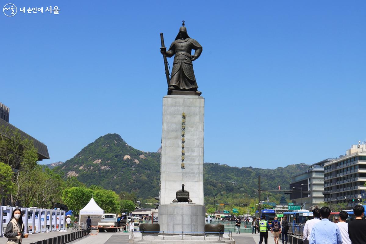 과거와 현대를 연결하는 모두의 문화마당 광화문광장 ⓒ정향선