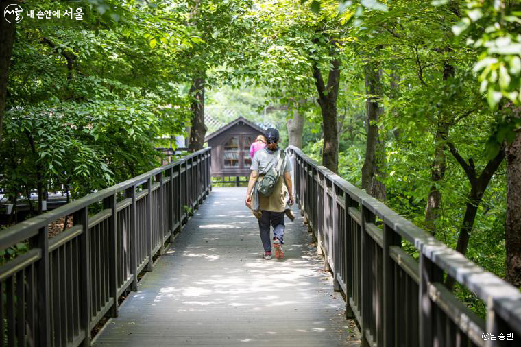 시민들이 더 가까이에서 여가 공간을 만날 수 있도록 공원, 녹지대, 산책로를 ‘연결’한다.