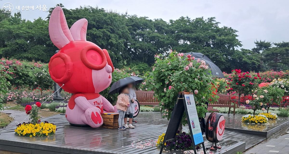 어린이들에게 인기가 많은 더럽피그미 ©이선미