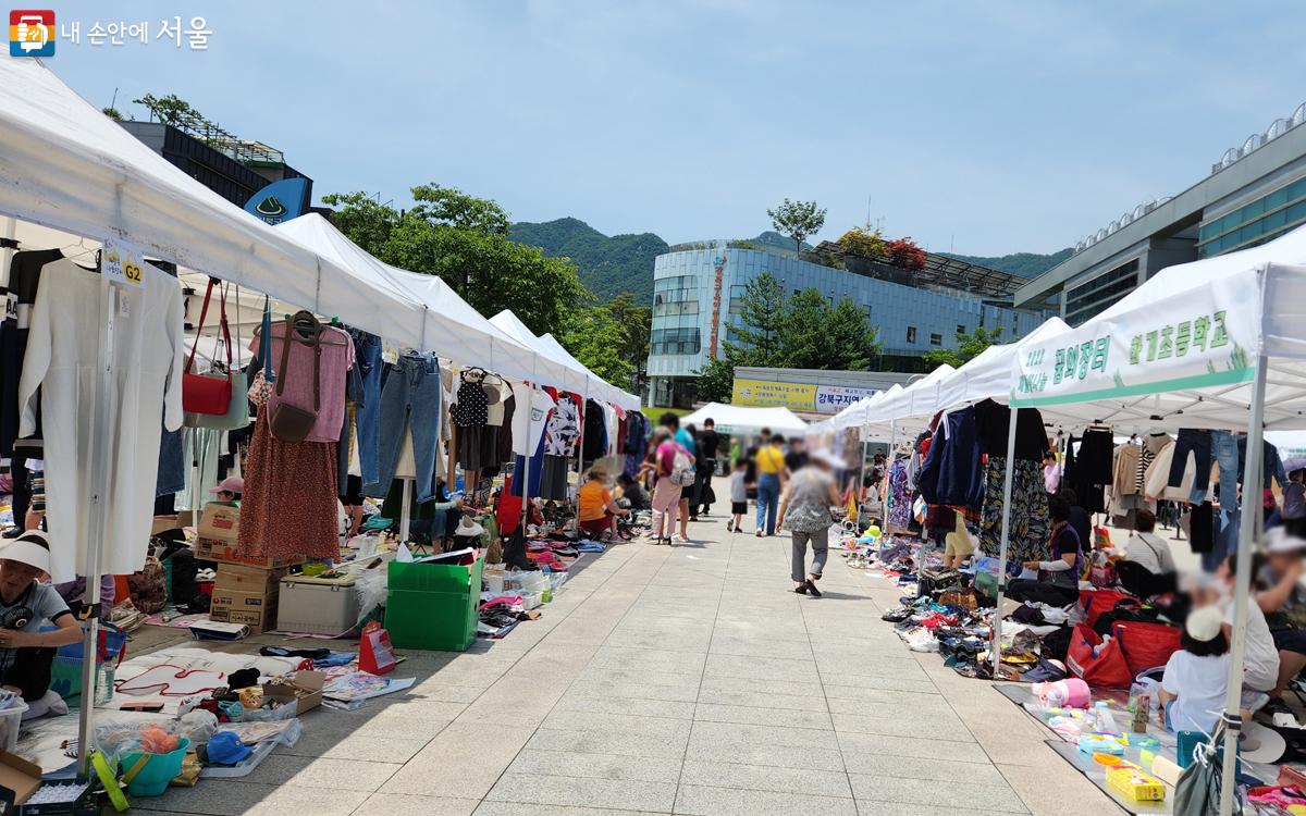 초등학교에서도 꿈의 장터에 참여했다. ⓒ김미선