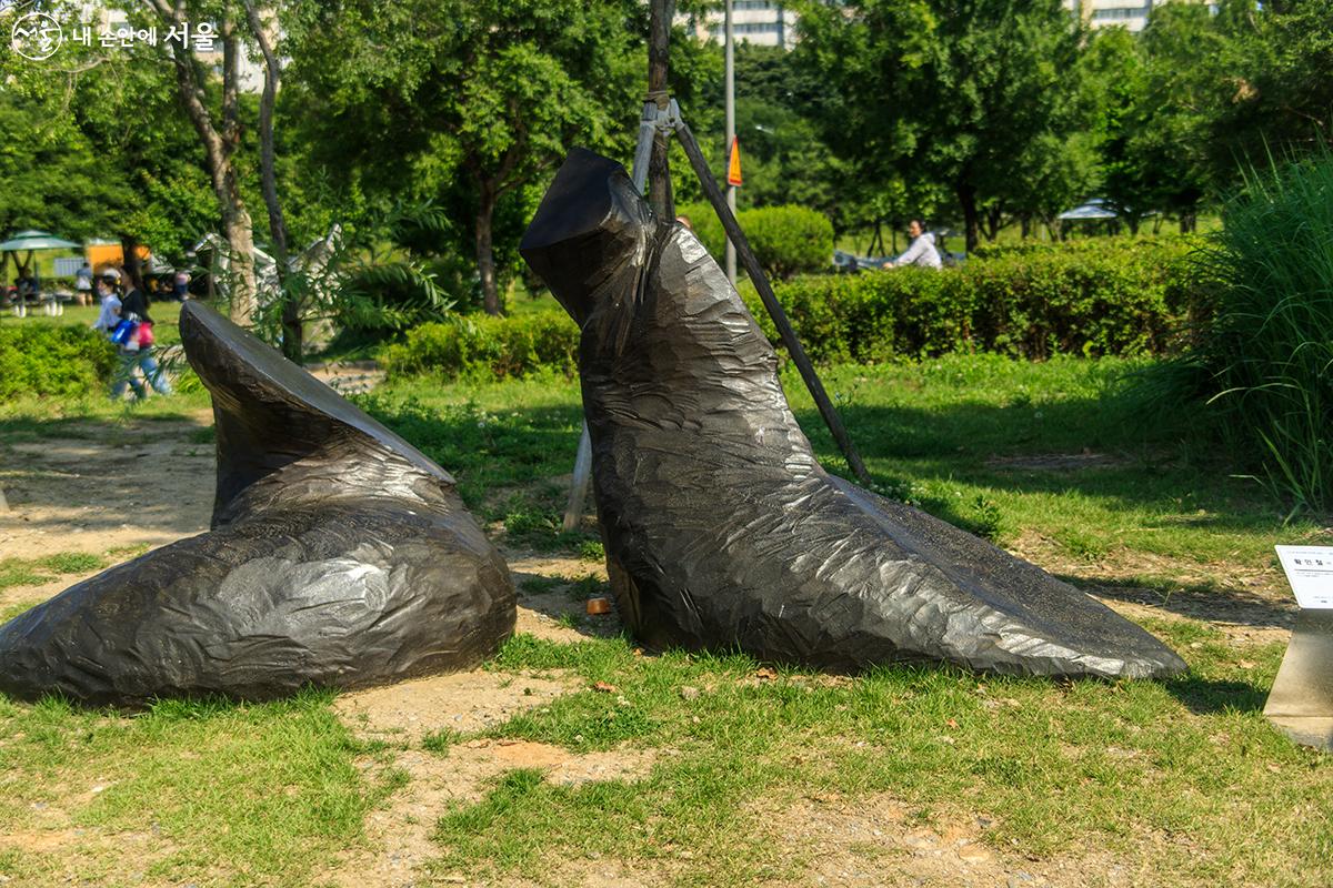 황인철 작가의 <생명-대화> ⓒ유서경