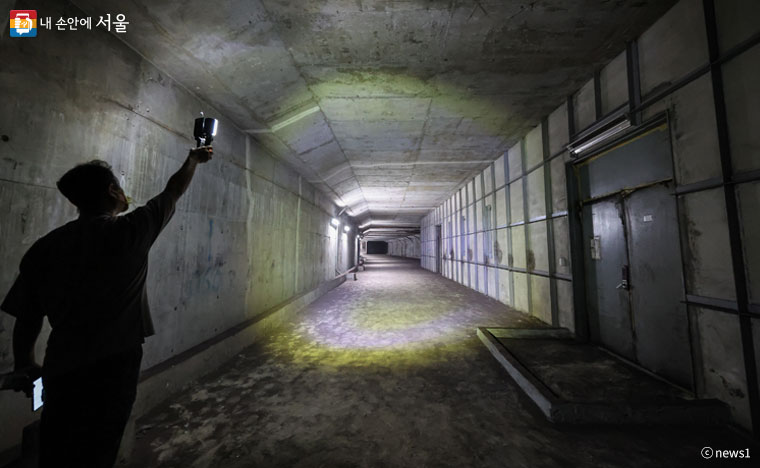 서울광장 13m 아래, 숨겨져 있던 지하공간이 40년 만에 공개된다. 