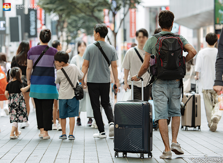 여행자들이 편리하고 자유롭게 서울을 만끽할 수 있도록 편의 서비스를 확대한다.