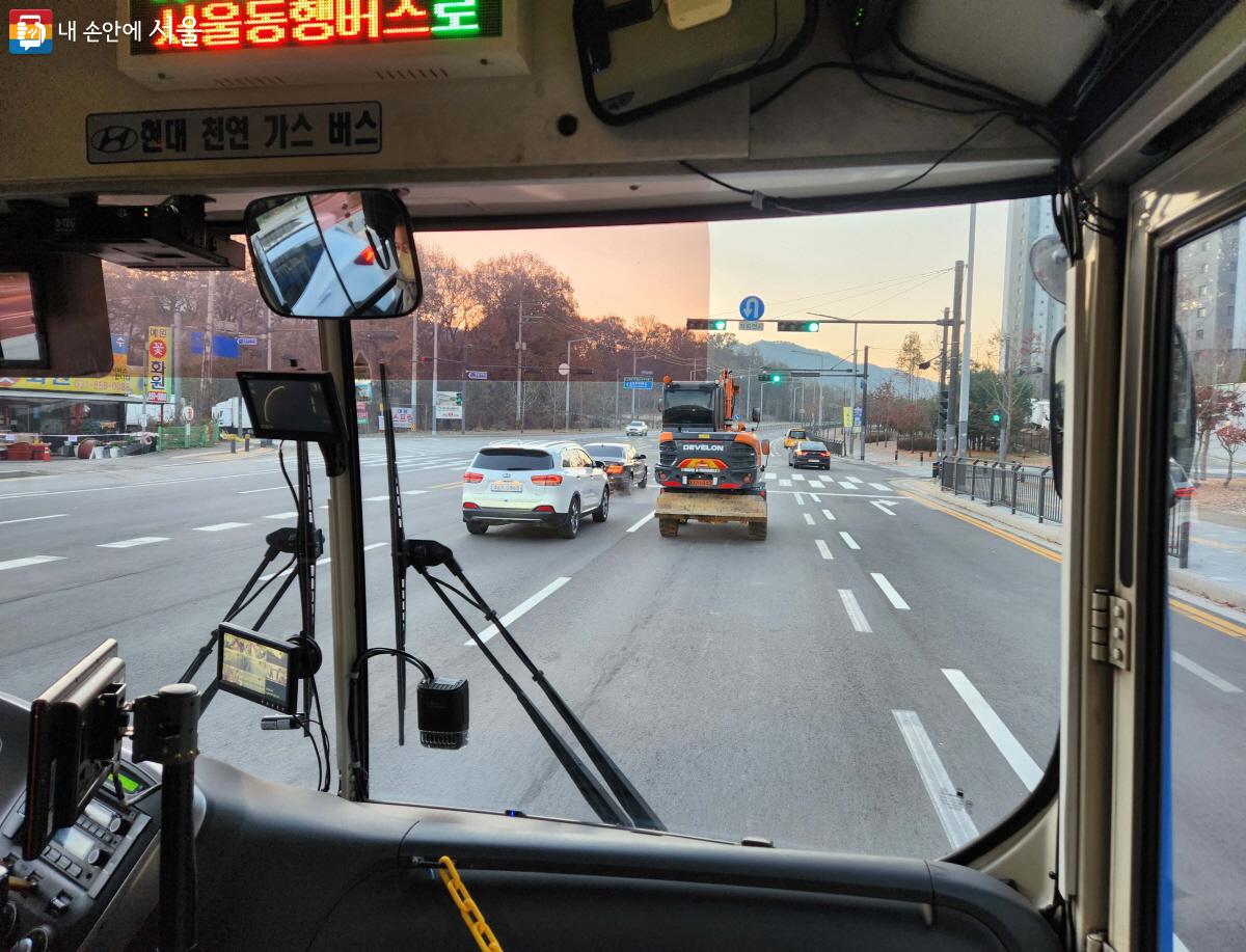 양주시내 도로를 주행하는 서울동행버스. 종점까지 막히지 않고 안전하고 빠르게 도착했다. ⓒ조시승