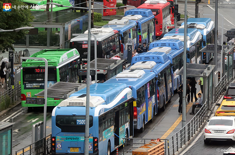 서울시는 2024년 1월부터 5월까지 기후동행카드를 시범 운영한 후 하반기 본격 시행할 계획이다.